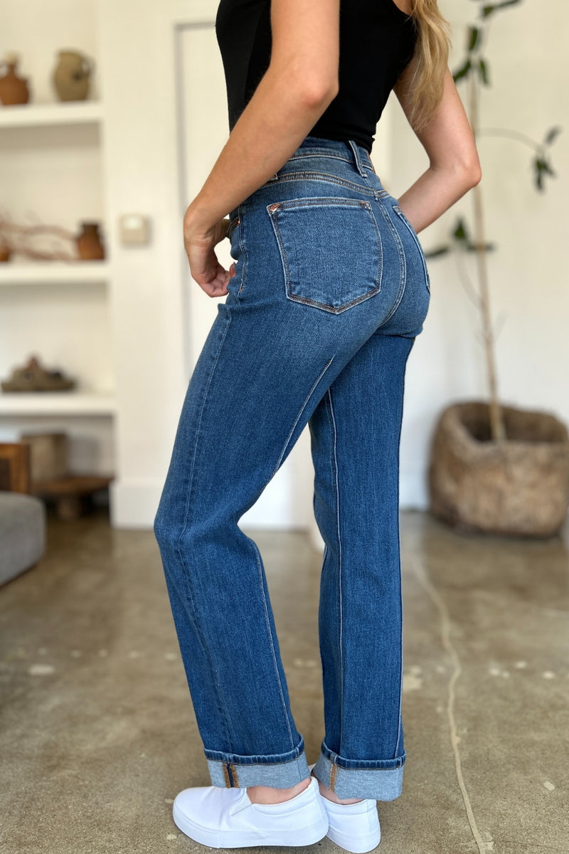 (Judy Blue) Olivia Front Seam Detail Straight Jeans