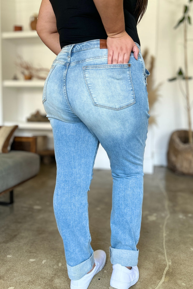 (Judy Blue) Ava Distressed Straight Jeans