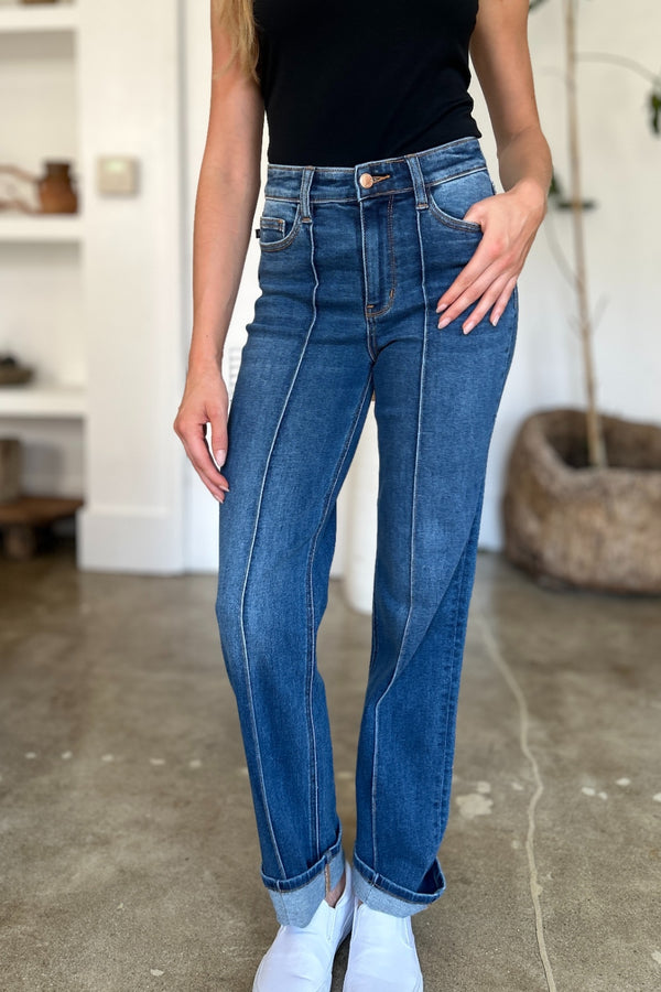 (Judy Blue) Olivia Front Seam Detail Straight Jeans