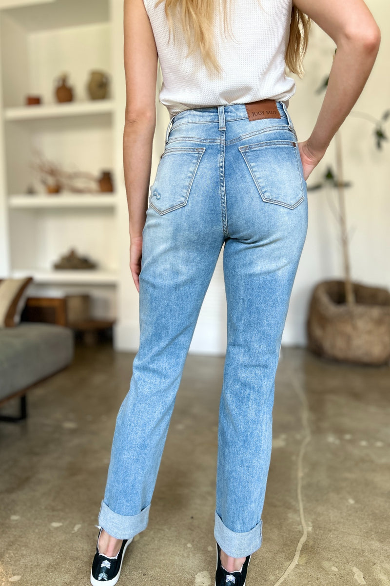 (Judy Blue) Ava Distressed Straight Jeans